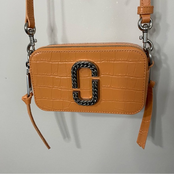 [Marc Jacobs] 100% Leather Croc Embossed Light Orange Crossbody Bag - Picture 2 of 10